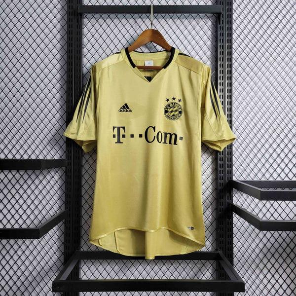 Camisa Bayern de Munique versão retrô 04/05